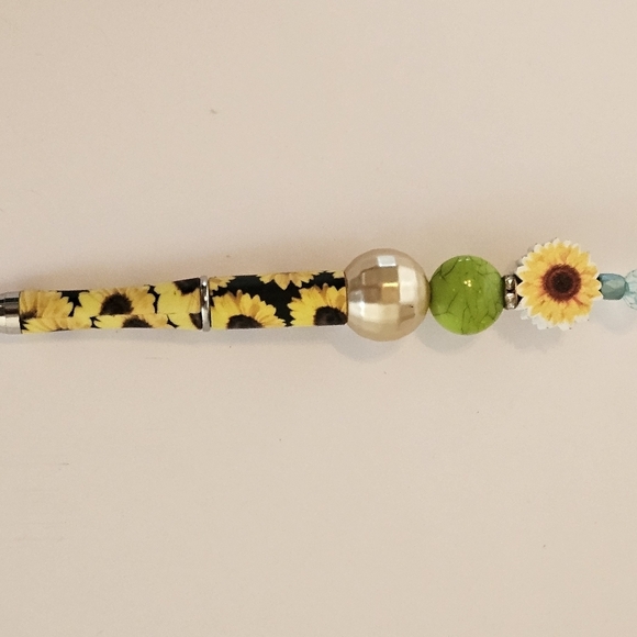 Hand Crafted Halloween Pens Fall & Floral Beaded Set of 3 Ballpoint Black Ink 6" - Picture 16 of 17